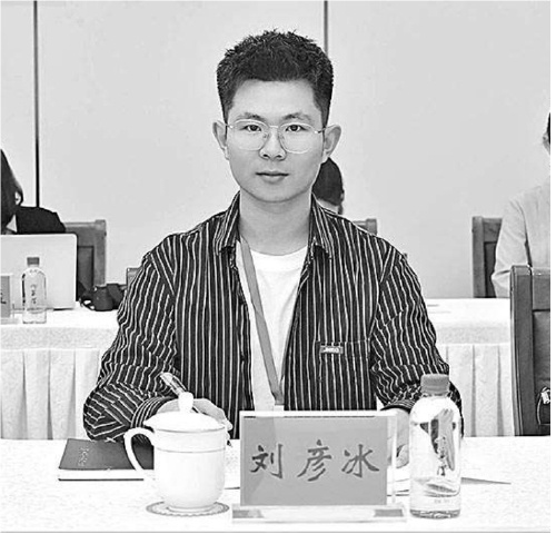 “内蒙古具有丰富的可再生电力源建议将内蒙古列入国家绿色电力交易试点推动绿色市场的发展为全国的交易提供更多的优质资源促进新能源高水平消纳利用。”建议将列入国家试(图1) “内蒙古具有丰富的可再生电力源建议将内蒙古列入国家绿色电力交易试点推动绿色市场的发展为全国的交易提供更多的优质资源促进新能源高水平消纳利用。”建议将列入国家试(图1)