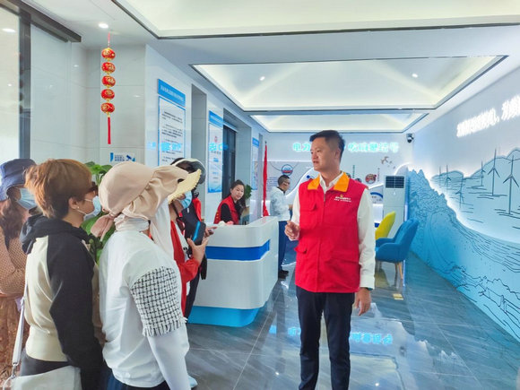 国网平潭供电公司:电力赋能文旅热供电服务添保障(图1) 国网平潭供电公司:电力赋能文旅热供电服务添保障(图1)